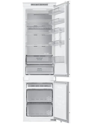Pamje me dyer të hapura e frigoriferit të kombinuar inkaso Samsung BRB80F30AES0EO, duke shfaqur organizimin e brendshëm me rafte, panelin ftohës Metal Cooling, sirtarët Optimal Fresh për perimet dhe ngrirësin poshtë me teknologjinë Total No Frost. Ofruar nga Leon Electronics.